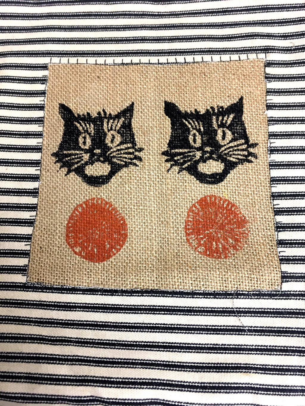 Halloween Skull Kidney Pillow: Burlap Lumbar Pillow, Gothic Decor