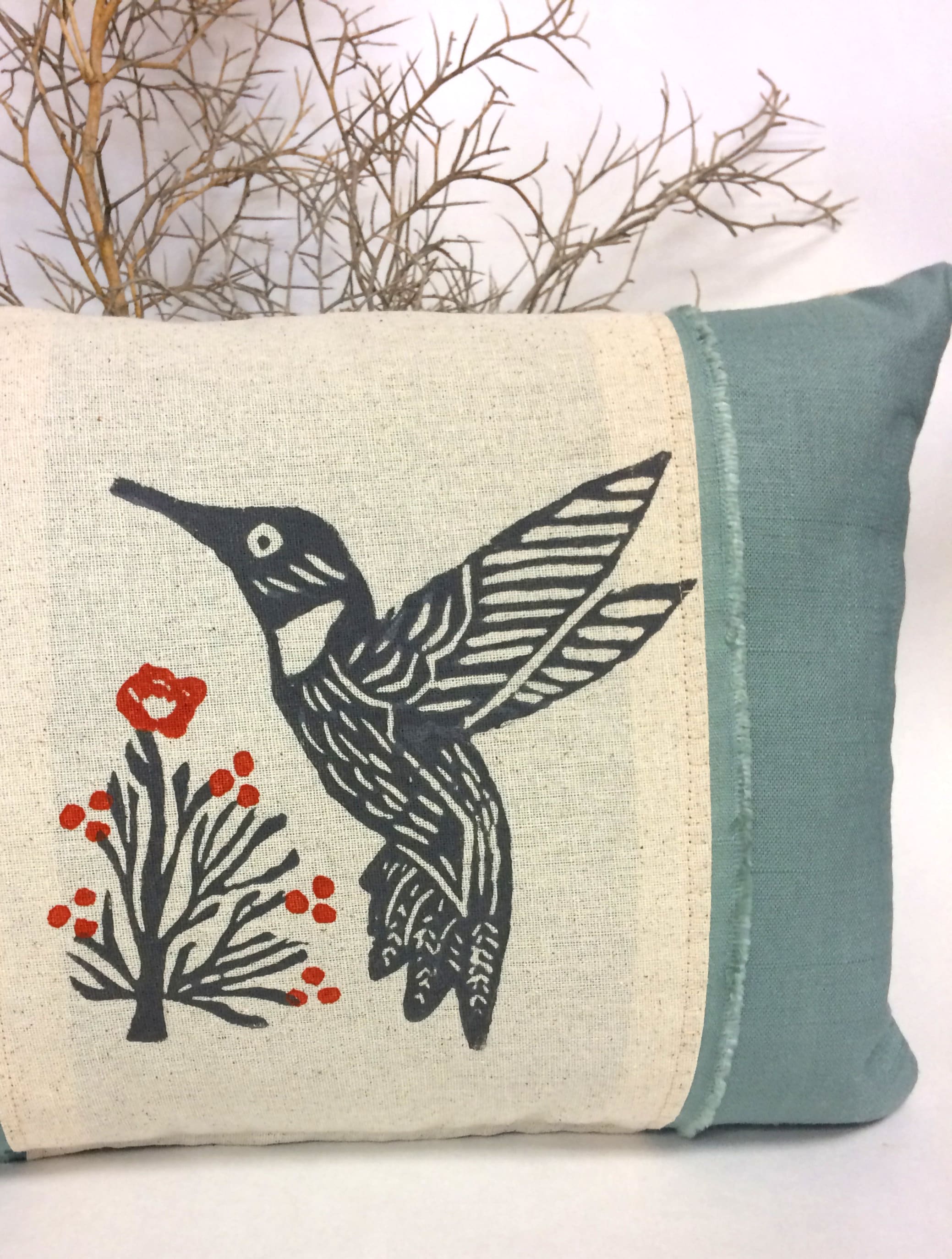 Blue Linen Hummingbird Pillow: Appliqued Floral Accent