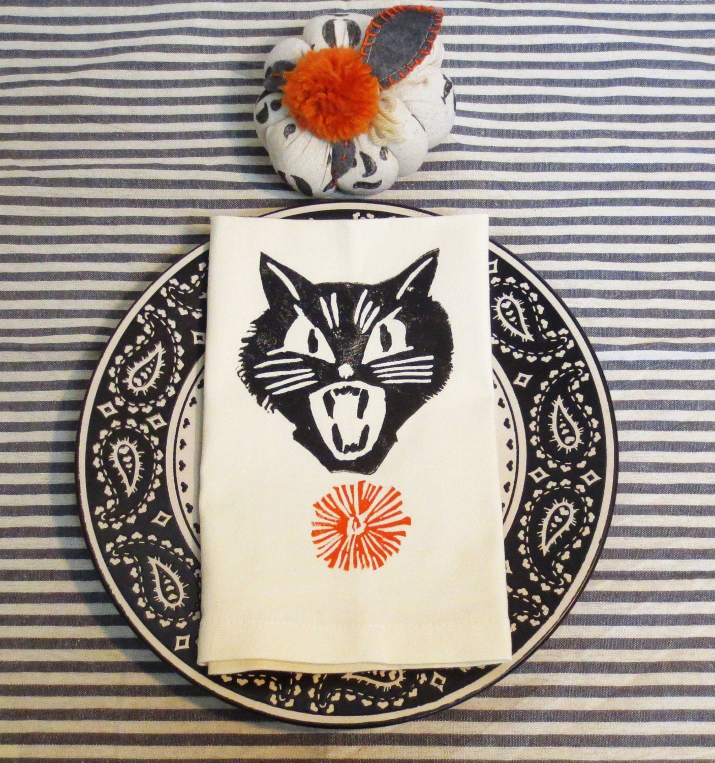 Screaming Cat Halloween Napkins: Hand Printed Ivory Cotton, Set of 4