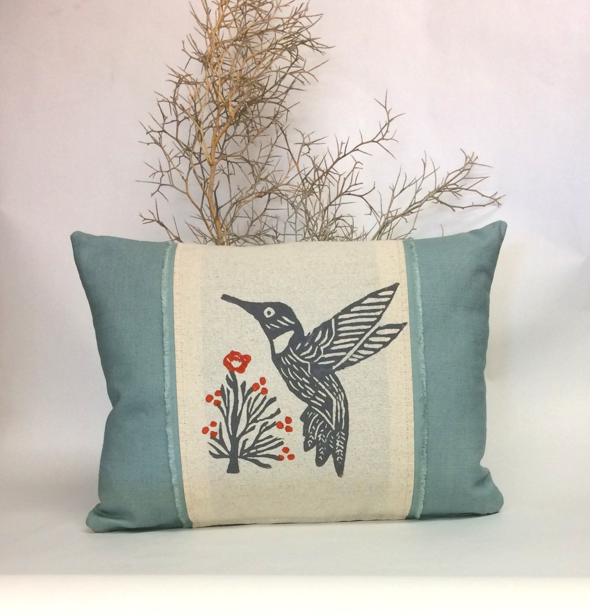 Blue Linen Hummingbird Pillow: Appliqued Floral Accent