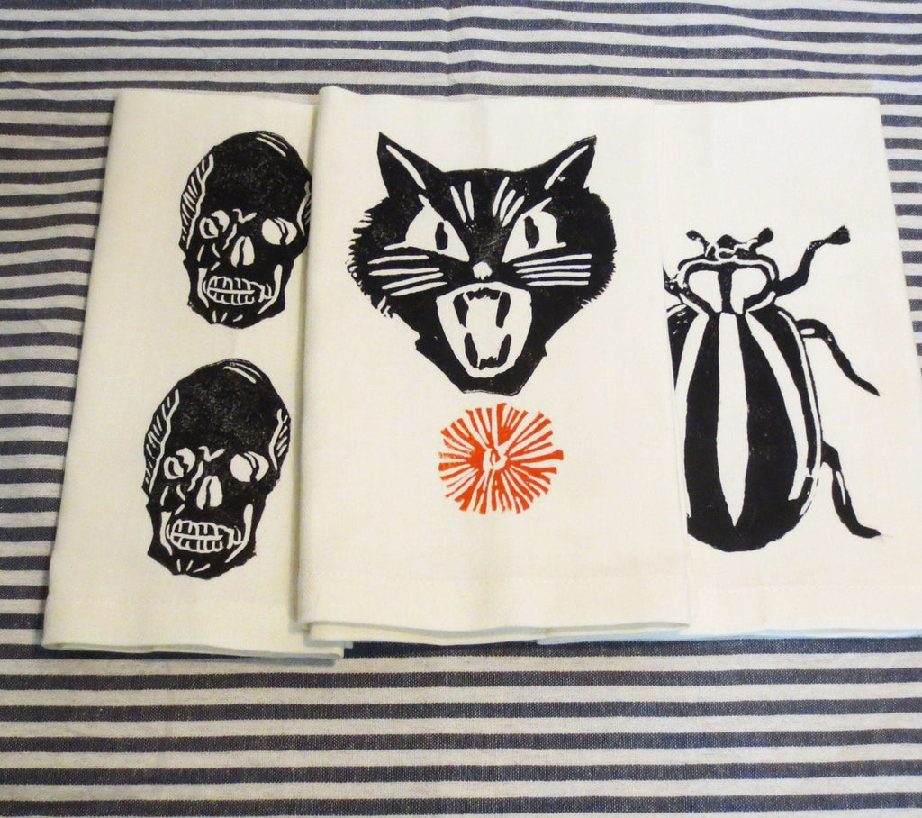 Screaming Cat Halloween Napkins: Hand Printed Ivory Cotton, Set of 4