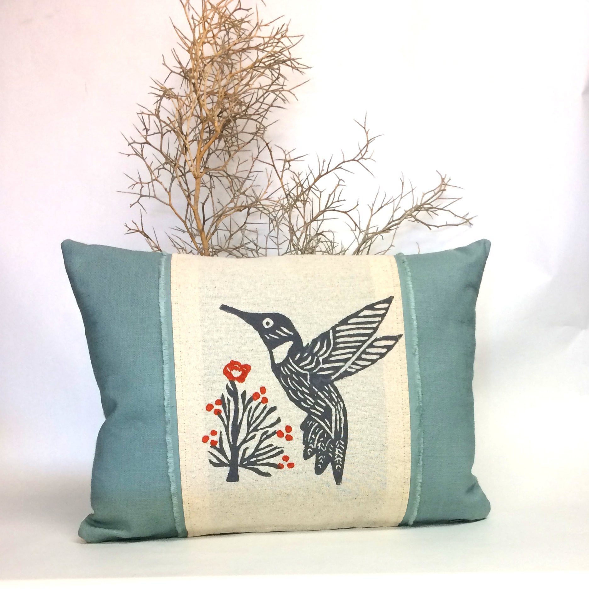 Blue Linen Hummingbird Pillow: Appliqued Floral Accent