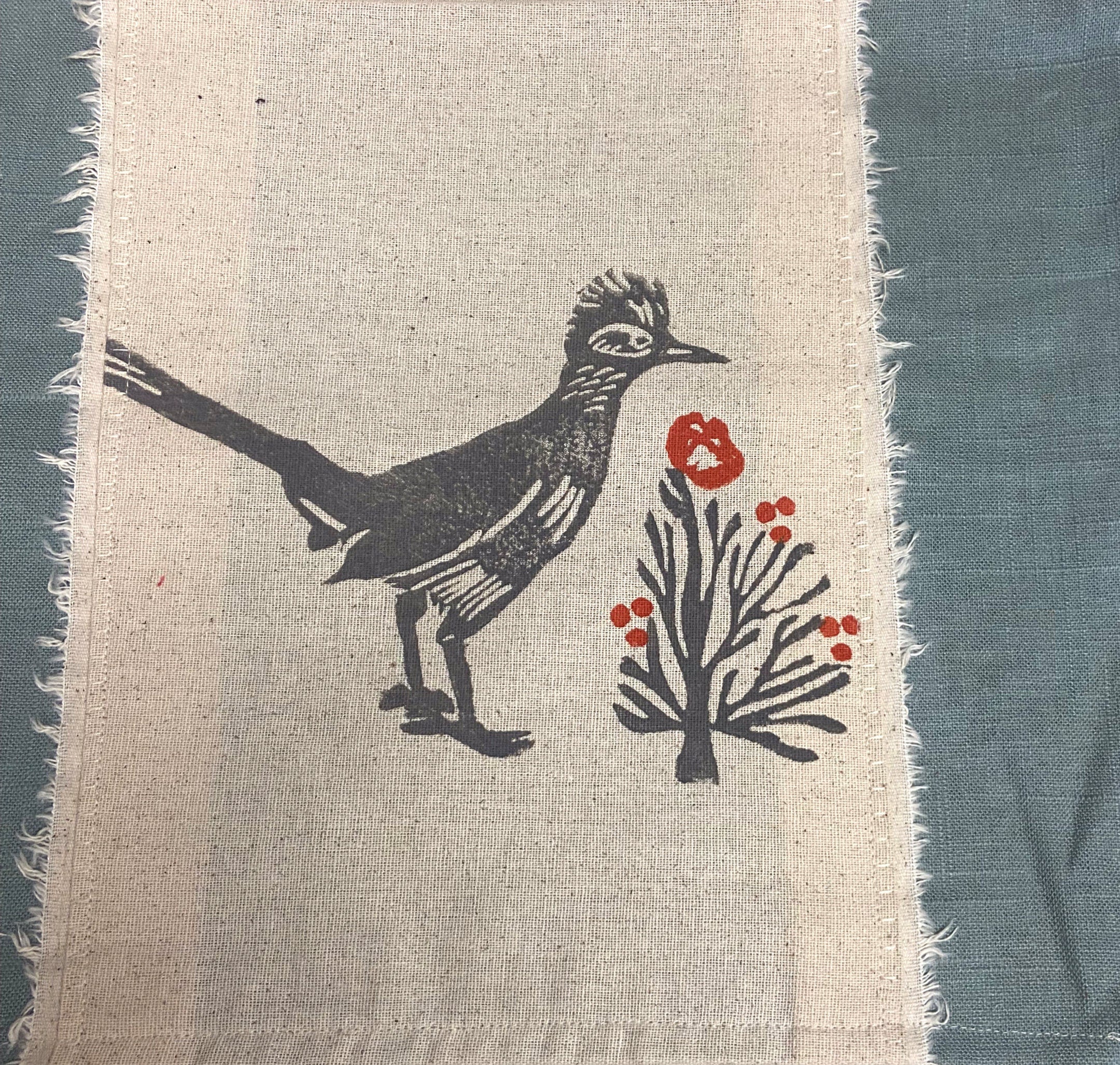 Blue Linen Hummingbird Pillow: Appliqued Floral Accent
